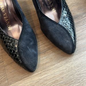 Roberto Vianni black snakeskin and suede closed toes high heel shoes